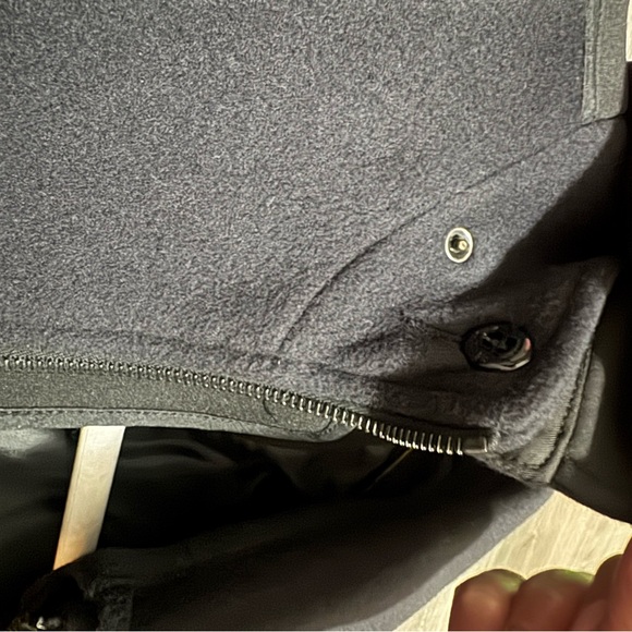 Victorinox Dark Navy Jacket. Like new - Picture 9 of 16